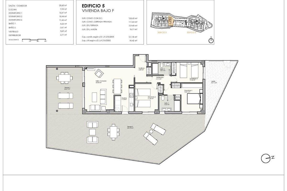 Plattegrond van een 3-slaapkamer appartement op de begane grond in Casares. Indeling met woon-, keuken- en terrassengebieden.