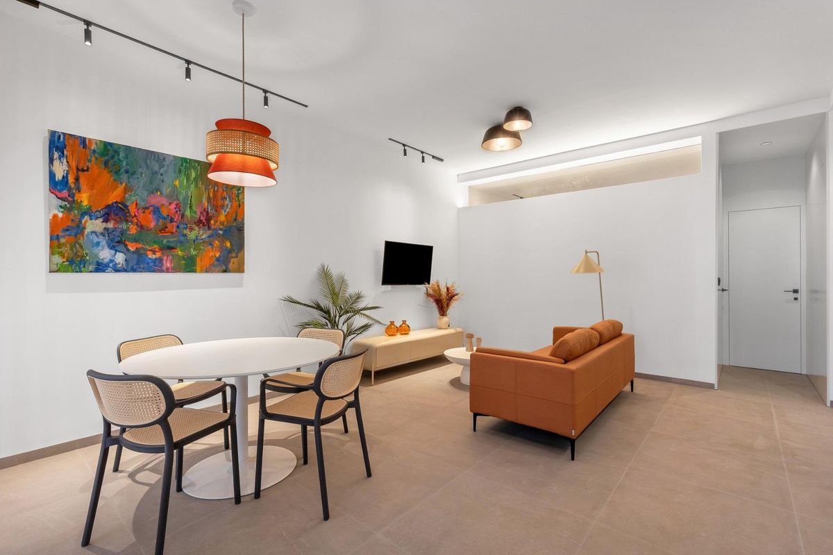 Modern új építésű apartmanok mindössze 150 méterre a tengertől Torreviejában