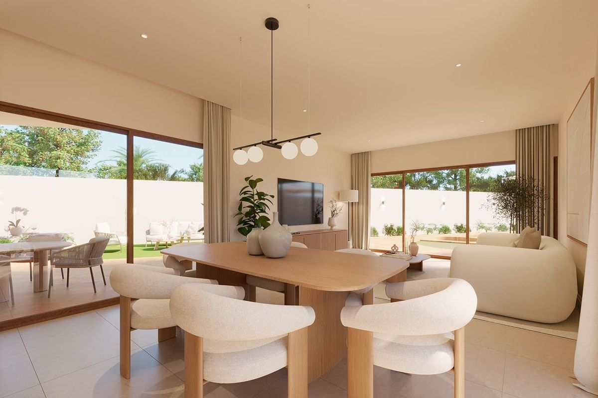 Master bedroom with en-suite bathroom