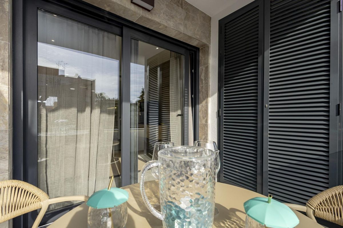 Entrance to apartment building in Nueva Torrevieja