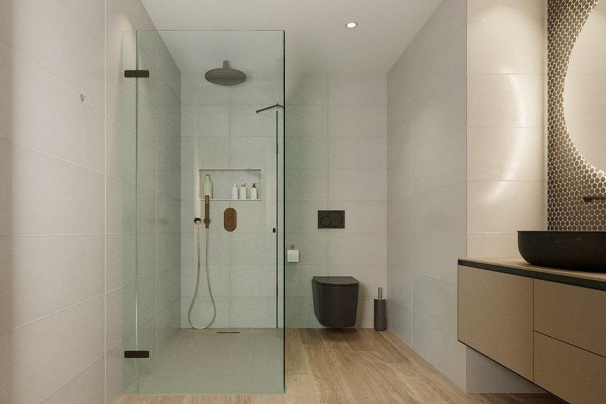 Contemporary badkamer met een ruime douche en stijlvolle armaturen in het appartement in Finestrat.