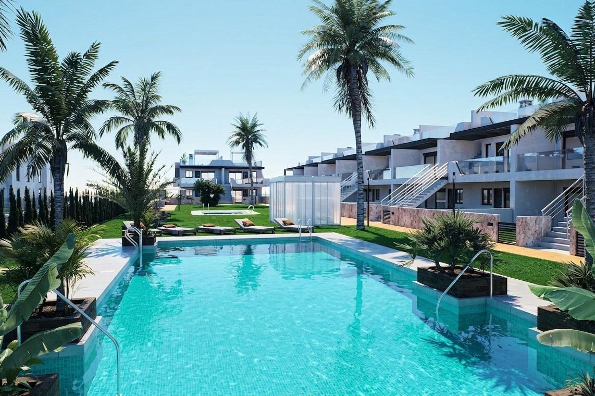 Moderne Küche des Bungalows in Pilar