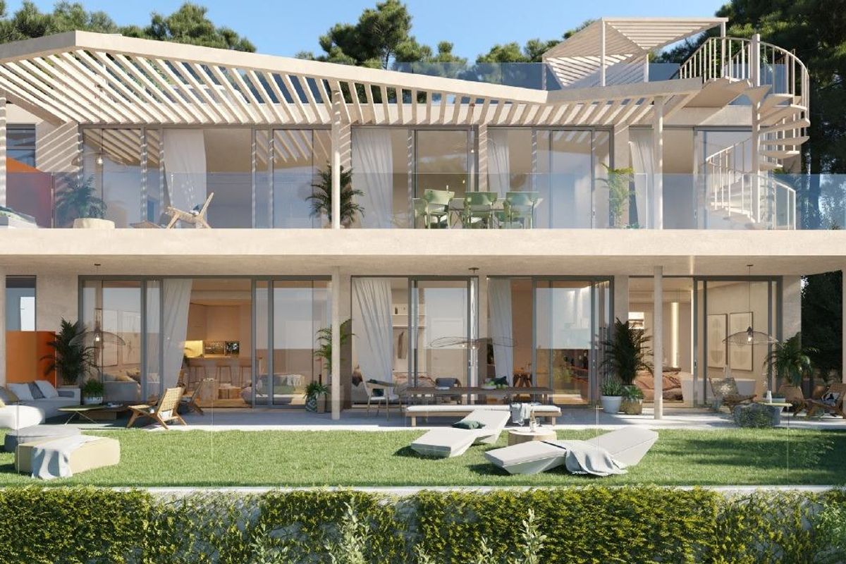 Modern appartement exterieur met ruime terrassen en stijlvolle architectuur in Fuengirola, Costa del Sol.