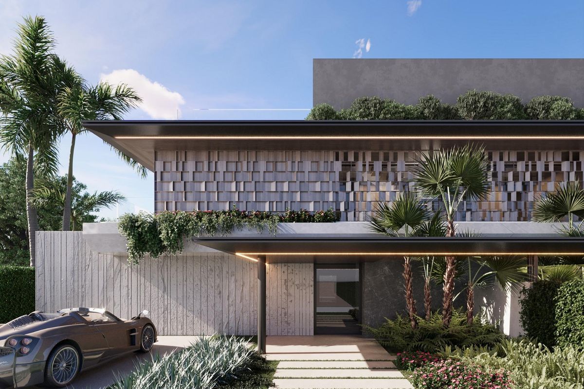 Moderne entree van een luxe woning in Ojen, Costa del Sol, met architectonische details en groenvoorzieningen.