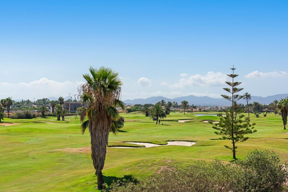 New build villas and apartments in Los Alcázares