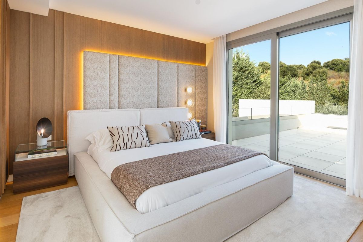 5-Bed Villa Estepona Terrace - Image 16