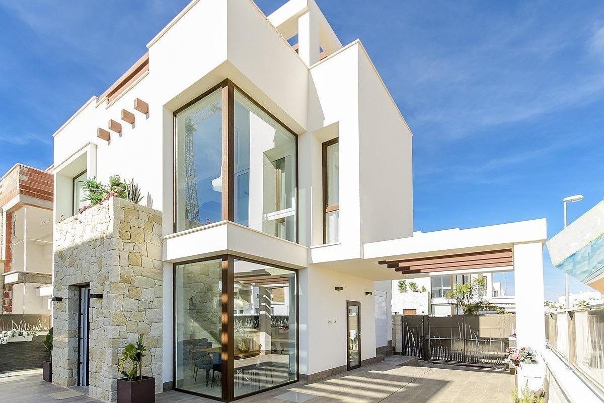 3-Bedroom Villa in Los Montesinos