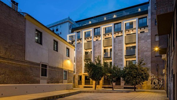 Duplex exterior view in Murcia city center