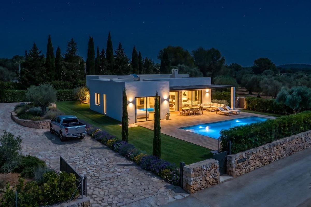 Luxury villa bathroom in Pinoso