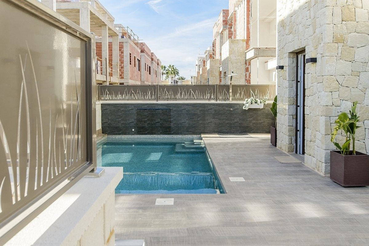 3-Bedroom Villa in Los Montesinos