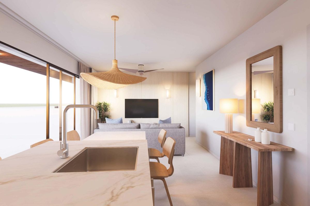 3-Bed Apartment Torrevieja Beach - Image 11