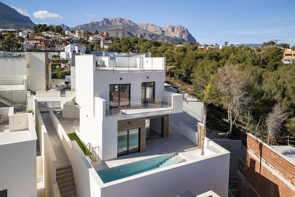 3-Bedroom Villa in La Nucia