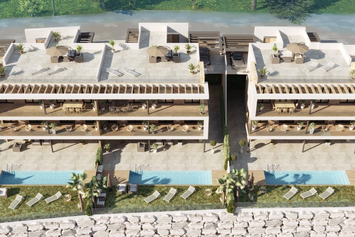 Luchtfoto van moderne villa's met terrassen en zwembaden in Rojales, Costa Blanca Zuid.