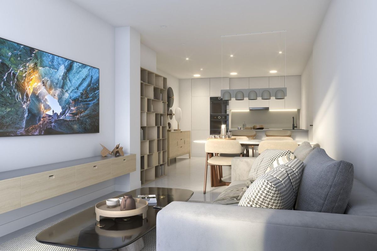 Gezellige woonkamer met moderne decor en technologie in een 2-slaapkamer appartement in Santa Pola.