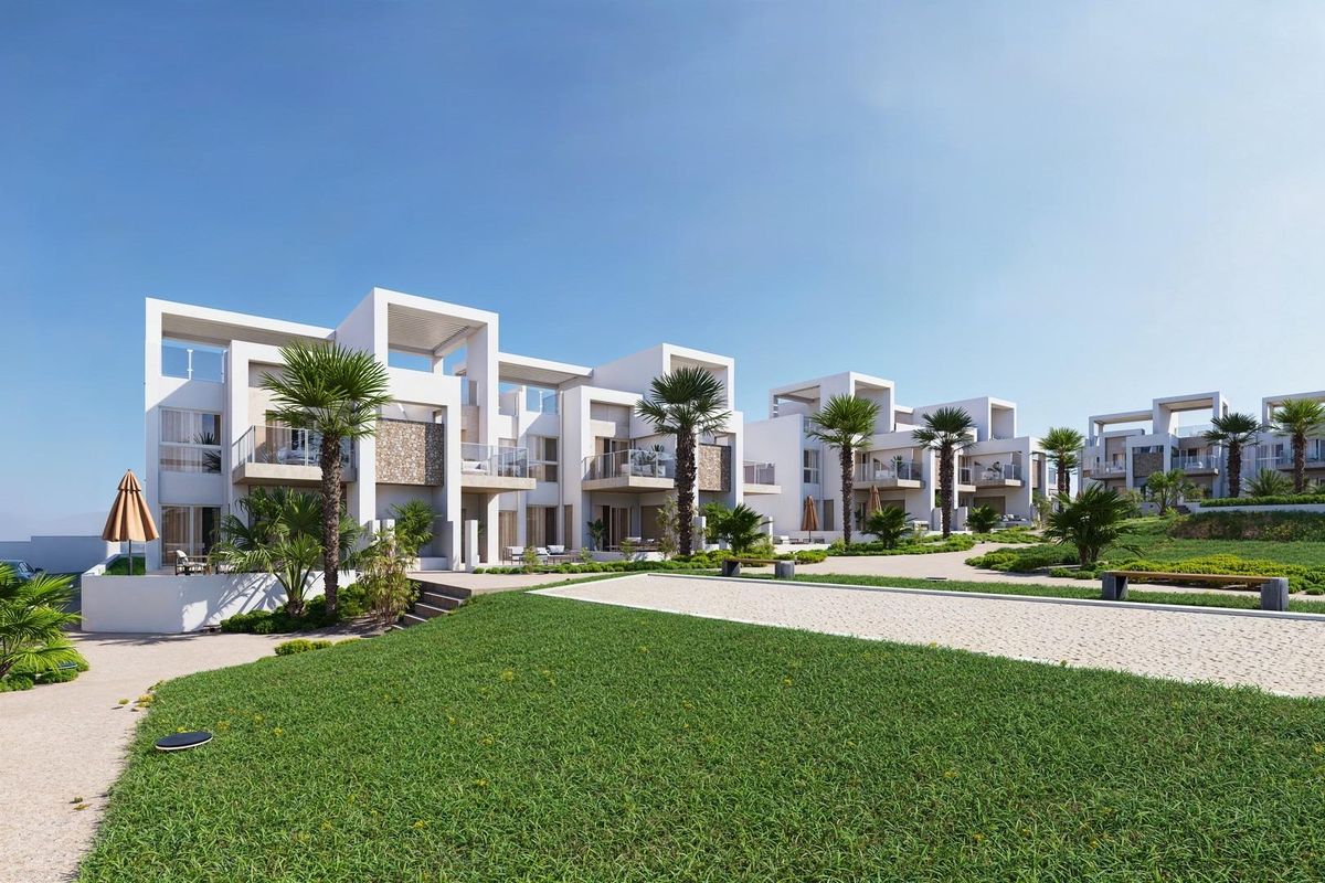 Moderne bungalows met tuinen in een woongebied van Ciudad Quesada, Costa Blanca Zuid.