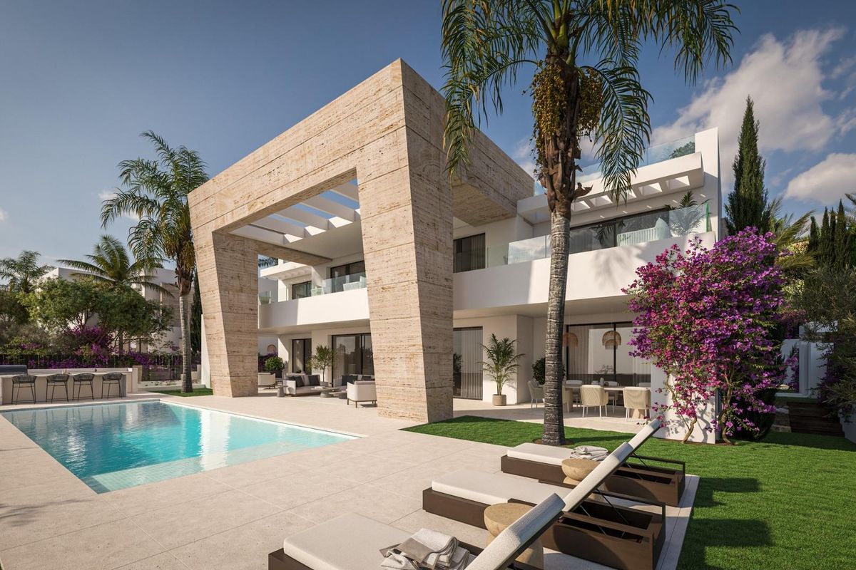 Moderne villa met 5 slaapkamers, zwembad en tuin in Estepona, Spanje, met hedendaagse architectuur en landschapsontwerp.