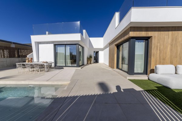 NIEUWBOUW VILLA'S OP EEN NIVEAU IN ALTAONA GOLF RESORT, MURCIA