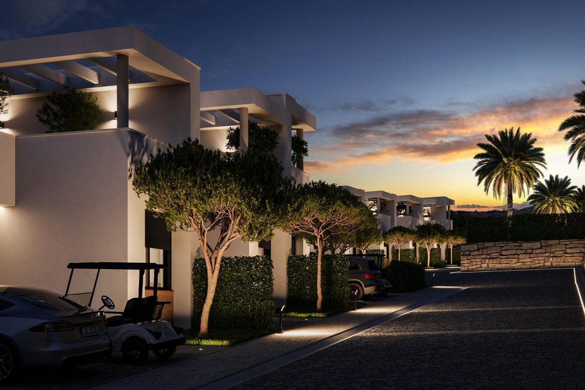 Proximity to Fuengirola and La Cala