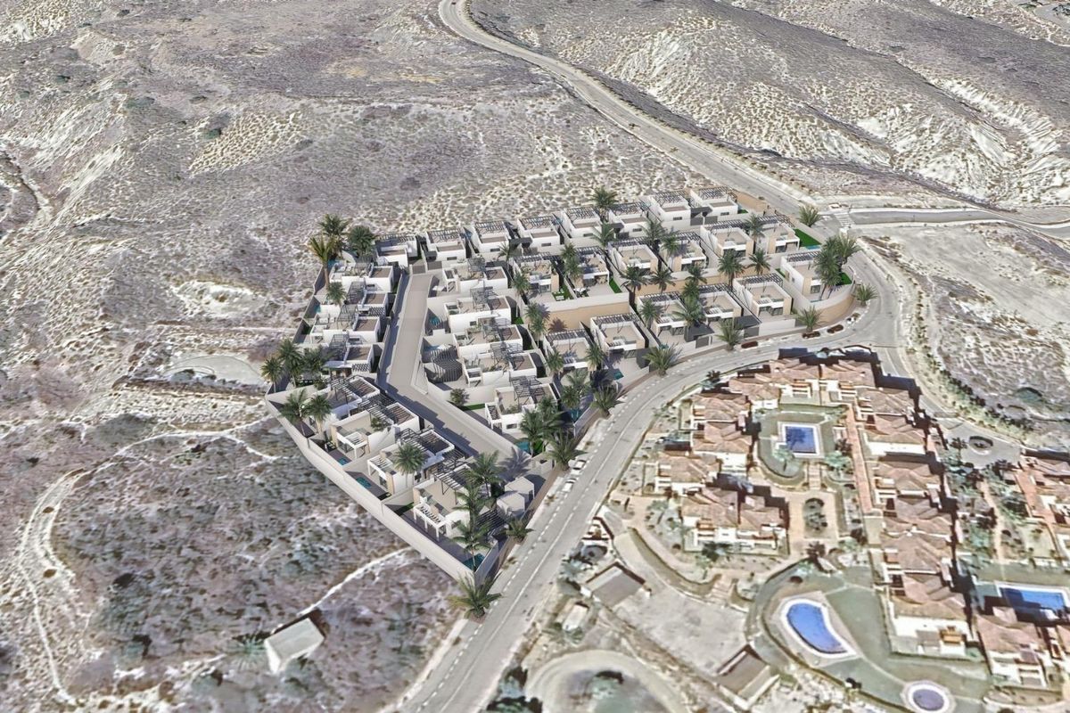 Luchtfoto van de nieuwe villa ontwikkeling in Vera, Costa de Almeria, met de indeling en omgeving.