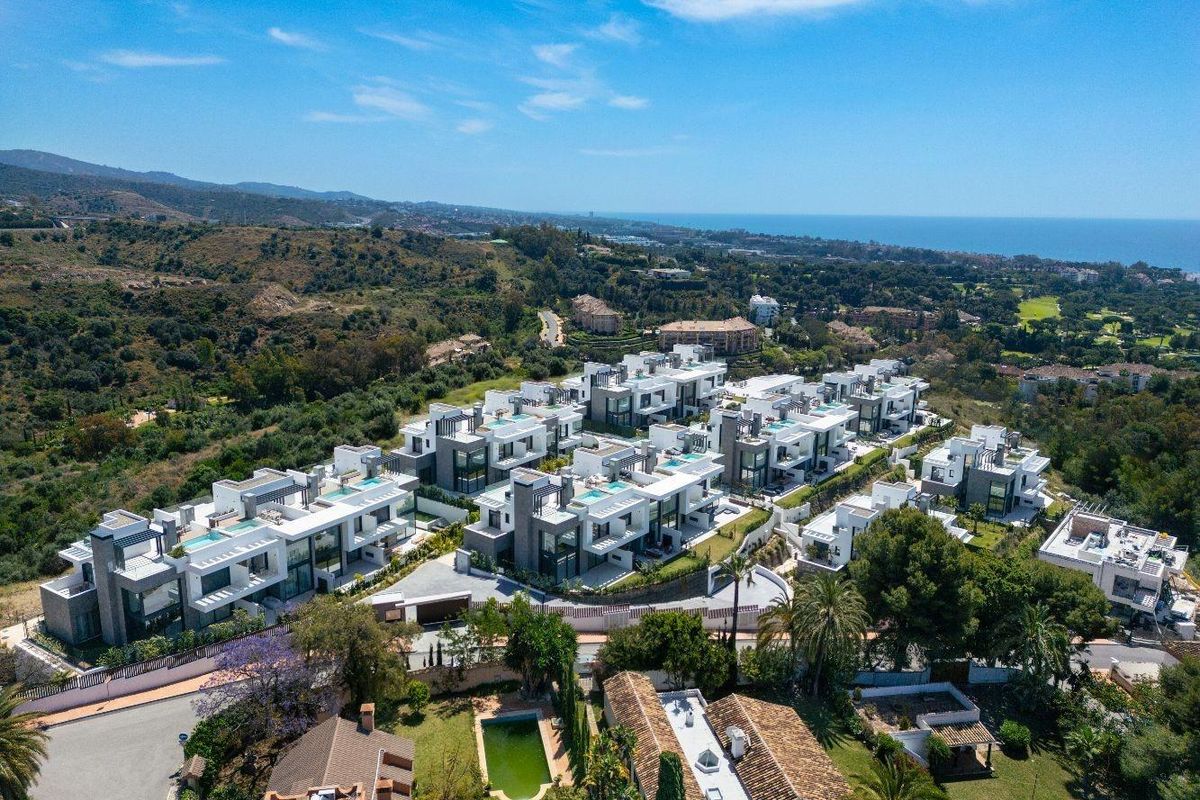 Geräumiges Wohnzimmer der Villa in Marbella