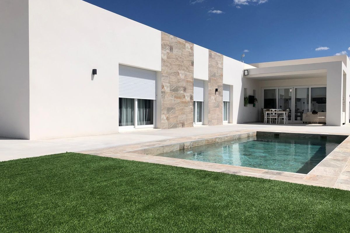 3-Bed Villa Pinoso Pool - Image 19