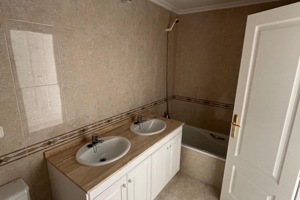 Kant-en-klare appartementen te koop in Lomas de Campoamor, Orihuela Costa