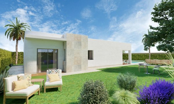 Buitenkant van een moderne 3-slaapkamer villa in Hondón de las Nieves, Costa Blanca Zuid, met een tuin en zwembad.