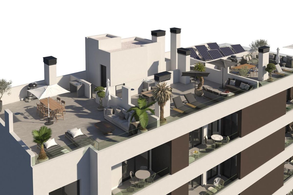 Gedetailleerd uitzicht op het terras met ligplekken en groen in Santa Pola, 2-slaapkamer appartement.