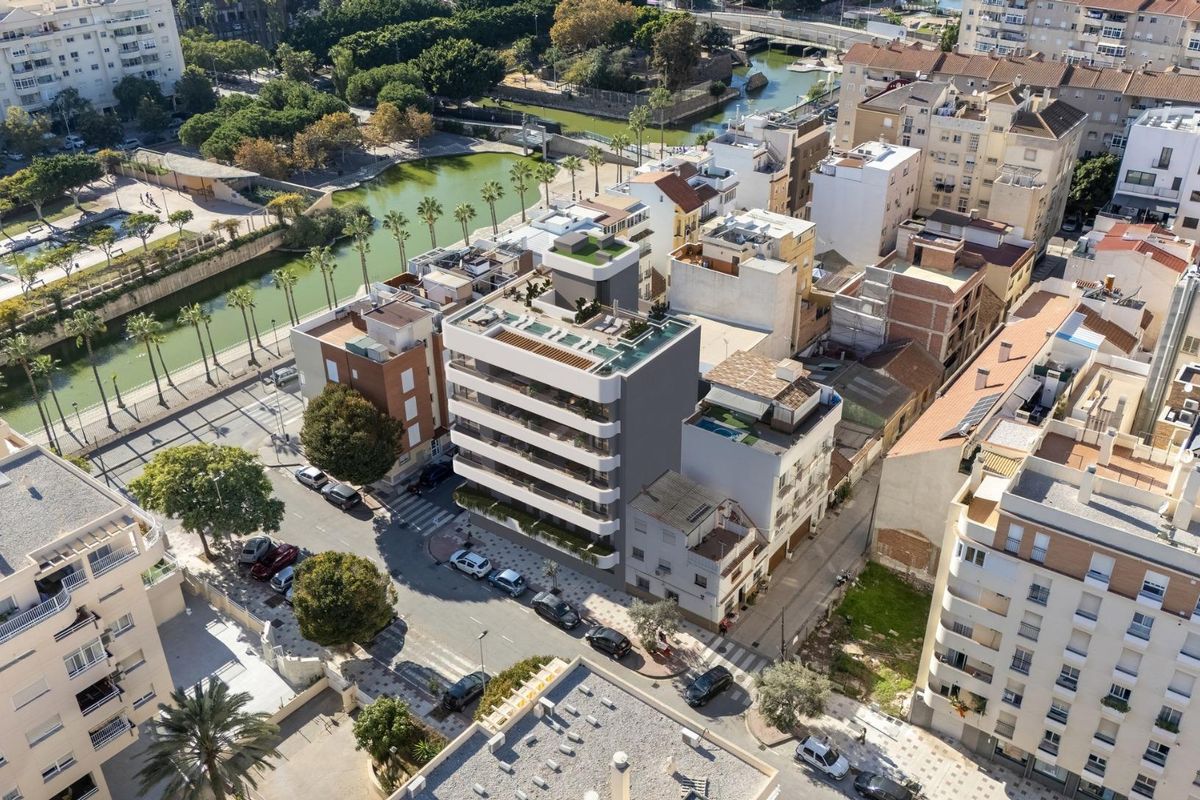 2-Bed Penthouse Málaga Terrace - Image 9