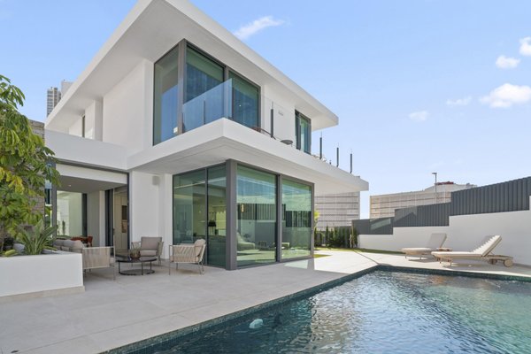 Luxusvilla in Benidorm mit privatem Pool