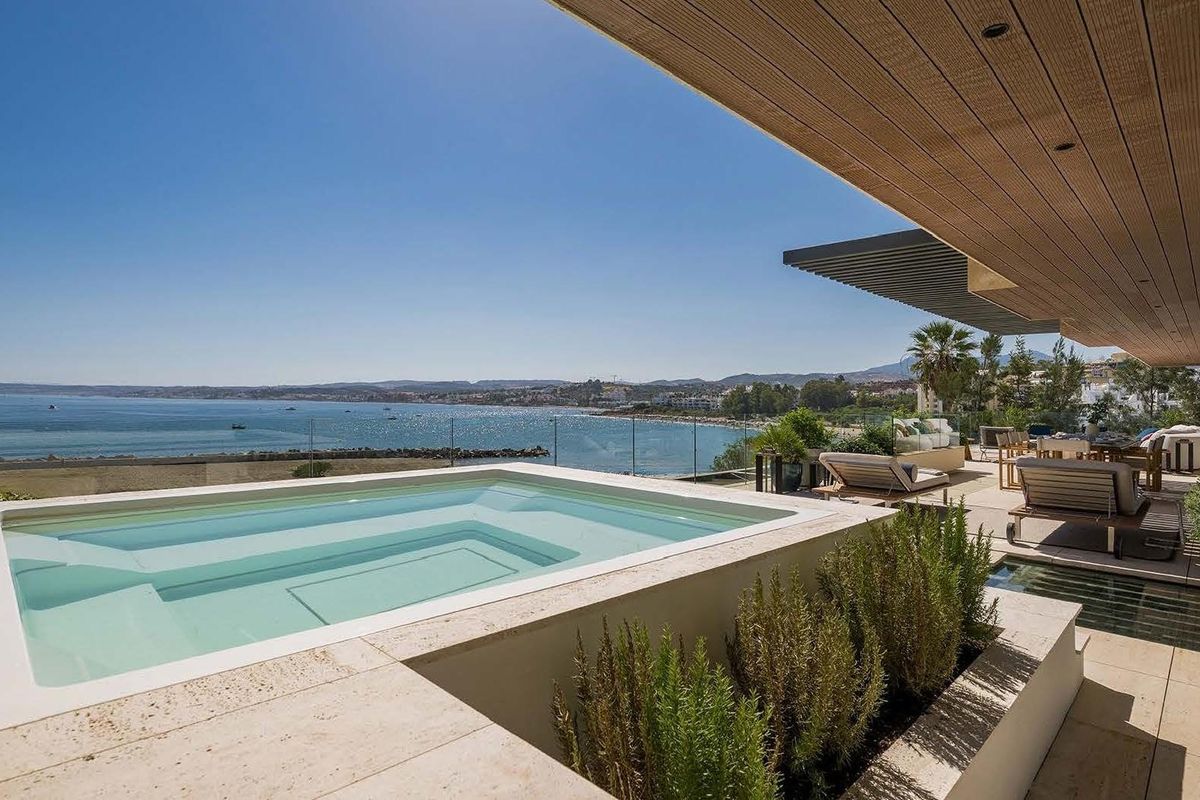 Penthouse met zeezicht in Estepona