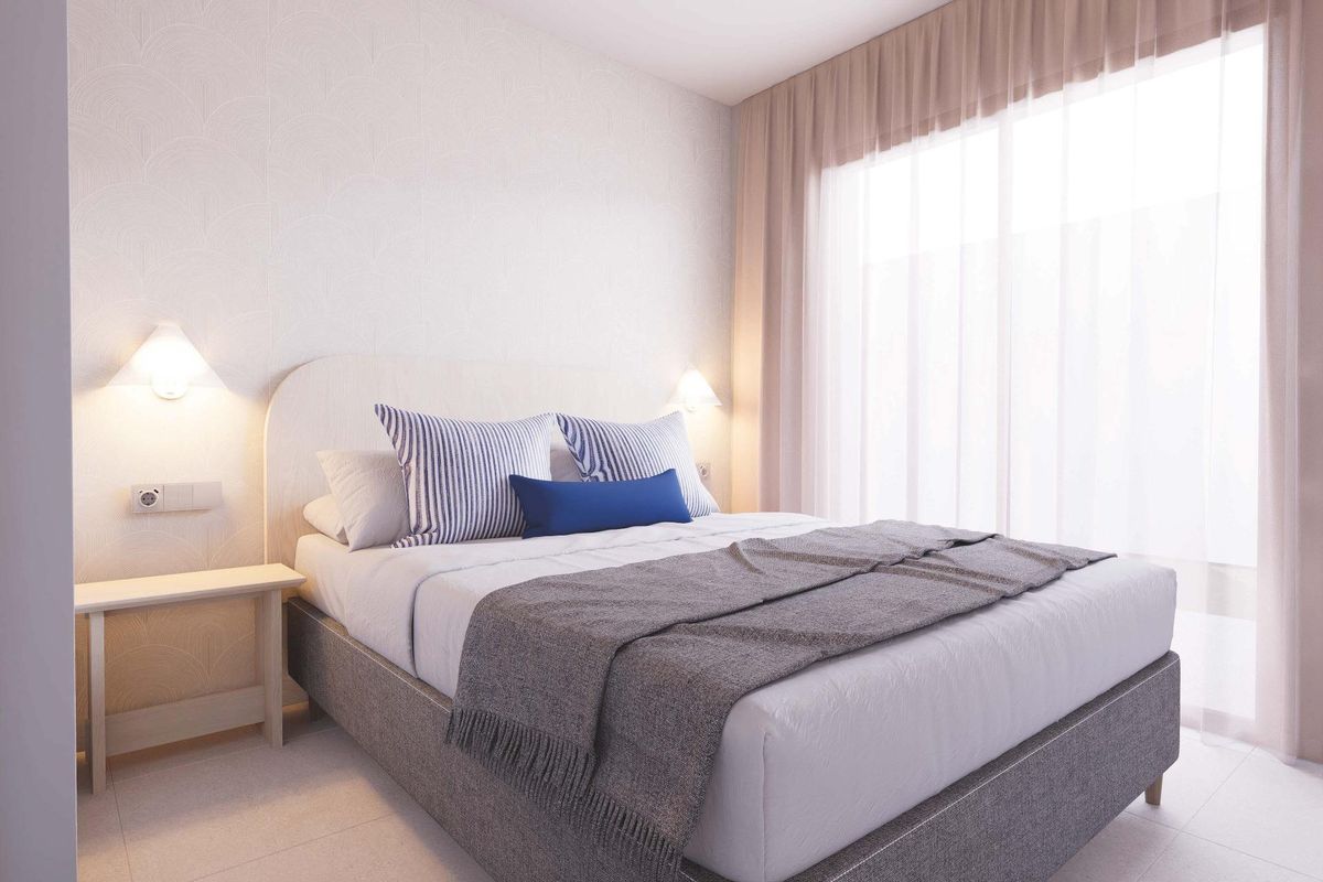 3-Bed Apartment Torrevieja Beach - Image 19
