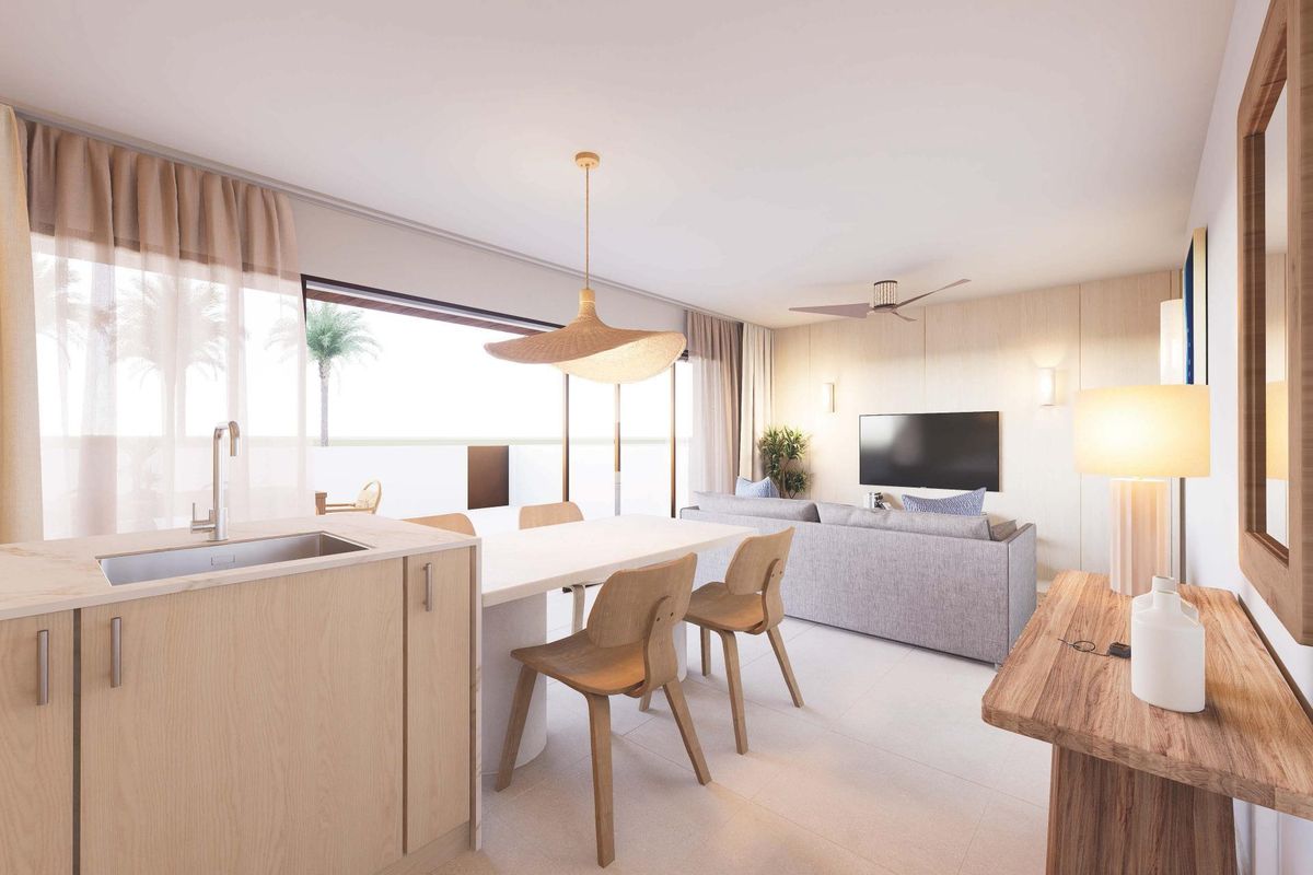 3-Bed Apartment Torrevieja Beach - Image 7