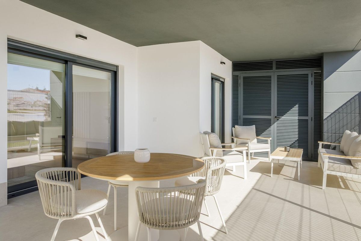 NIEUWBOUW GESLOTEN URBANISATIE IN TORREVIEJA OP SLECHTS 700M VAN HET STRAND
