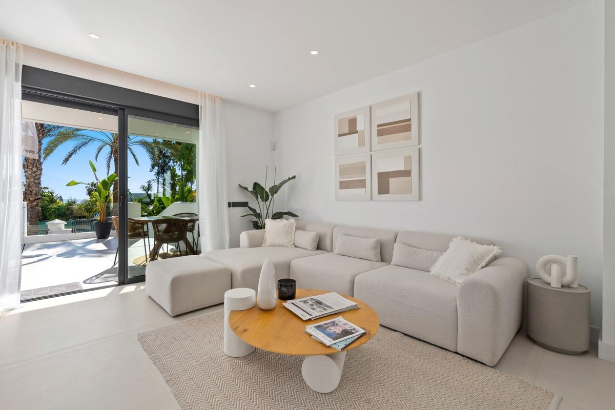 5-Slaapkamer Duplex Estepona Zwembad - Afbeelding 8