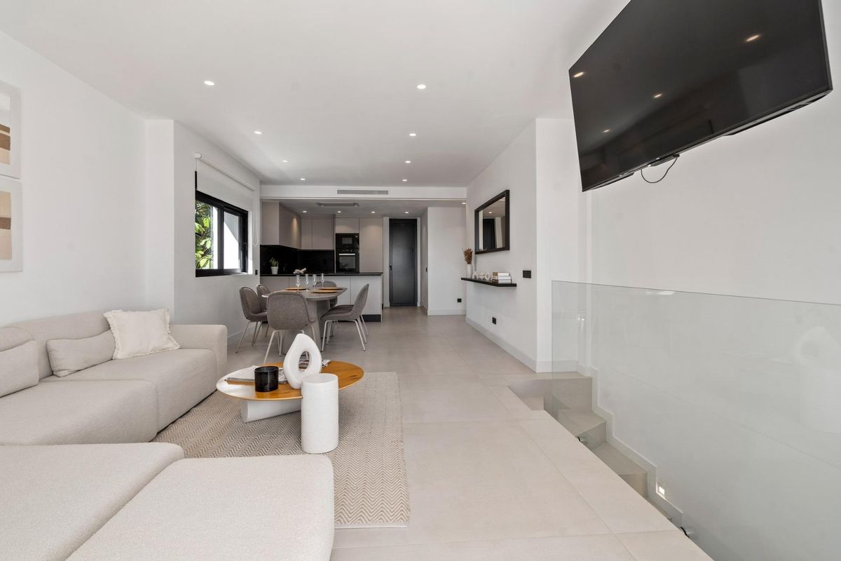 5-Slaapkamer Duplex Estepona Zwembad - Afbeelding 7
