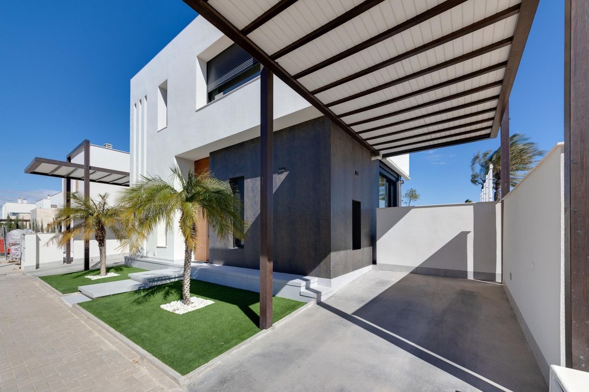3-Bedroom Villa in Pilar de La Horadada
