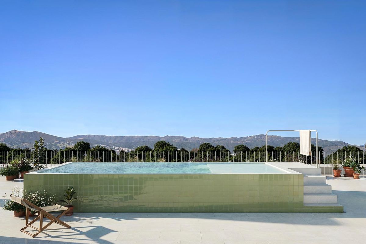 Penthouse zwembad met prachtig uitzicht op de bergen in Jacarilla, Costa Blanca Zuid, Spanje.