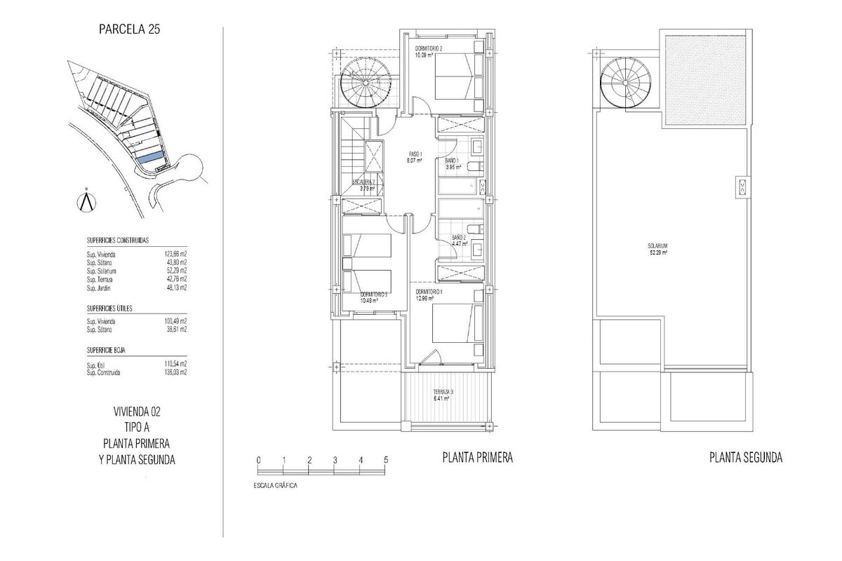 Plattegrond van modern 3-slaapkamer herenhuis in Manilva, toont indeling en ruimtelijke optimalisatie.