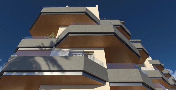 Modern appartementencomplex met eigentijdse balkons in Torrox, Costa del Sol, Spanje.