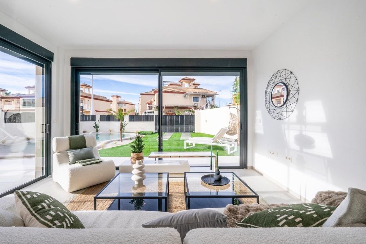 Newly built detached villas with private pool in Roldán, Torre-Pacheco
