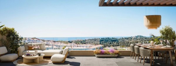 Ruime terras met adembenemend zeezicht in een 3-slaapkamer appartement in Mijas, Costa del Sol, perfect om te ontspannen.