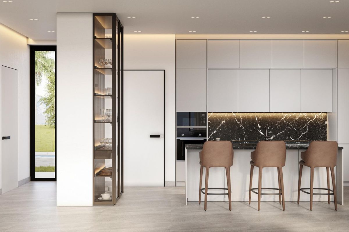 Contemporary keukenontwerp in villa in Mijas met moderne apparaten en elegante decoratie.