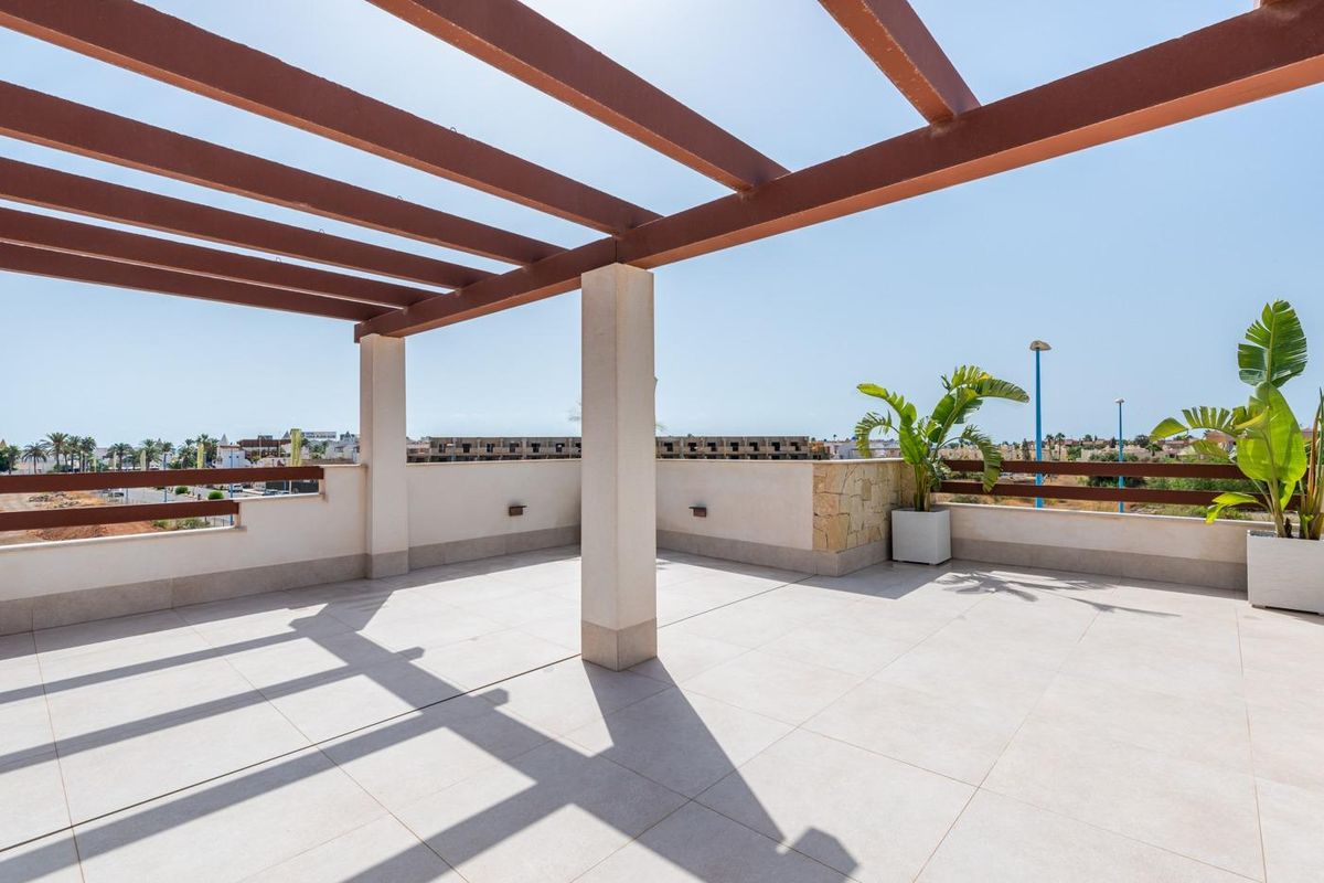 Een ander uitzicht op het terras van de villa met 3 slaapkamers in Vera, Costa de Almeria, met een relaxte sfeer.