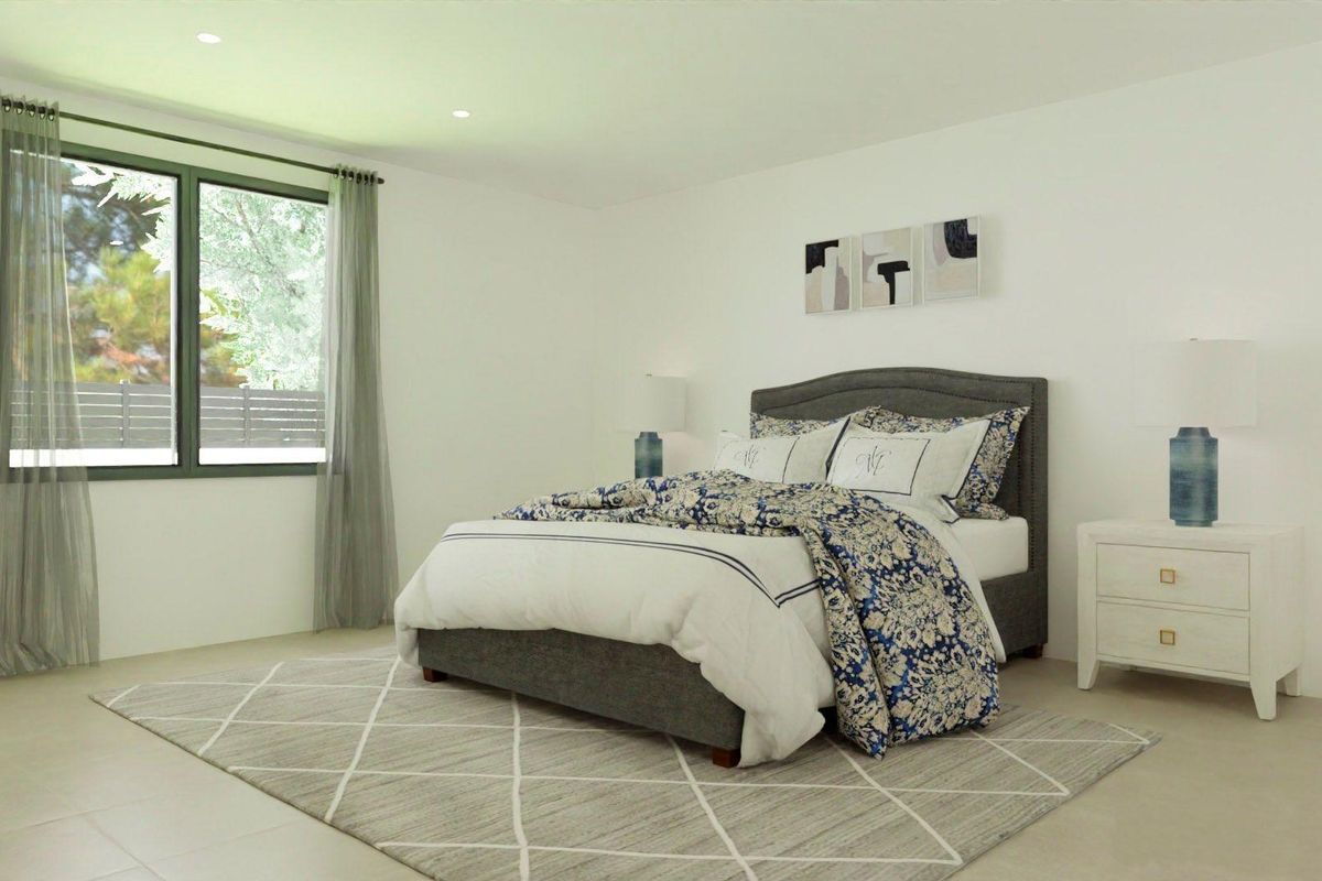 Well-decorated bedroom in a 3-bed villa, Monforte del Cid, featuring a cozy rug and stylish bedding.