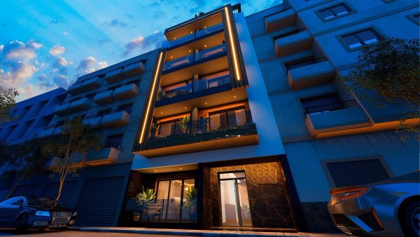 Buitenkant van een modern 2-slaapkamer appartement in Torrevieja, Costa Blanca Zuid tijdens zonsondergang.