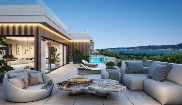 Penthouse in Rio Real Marbella met terras