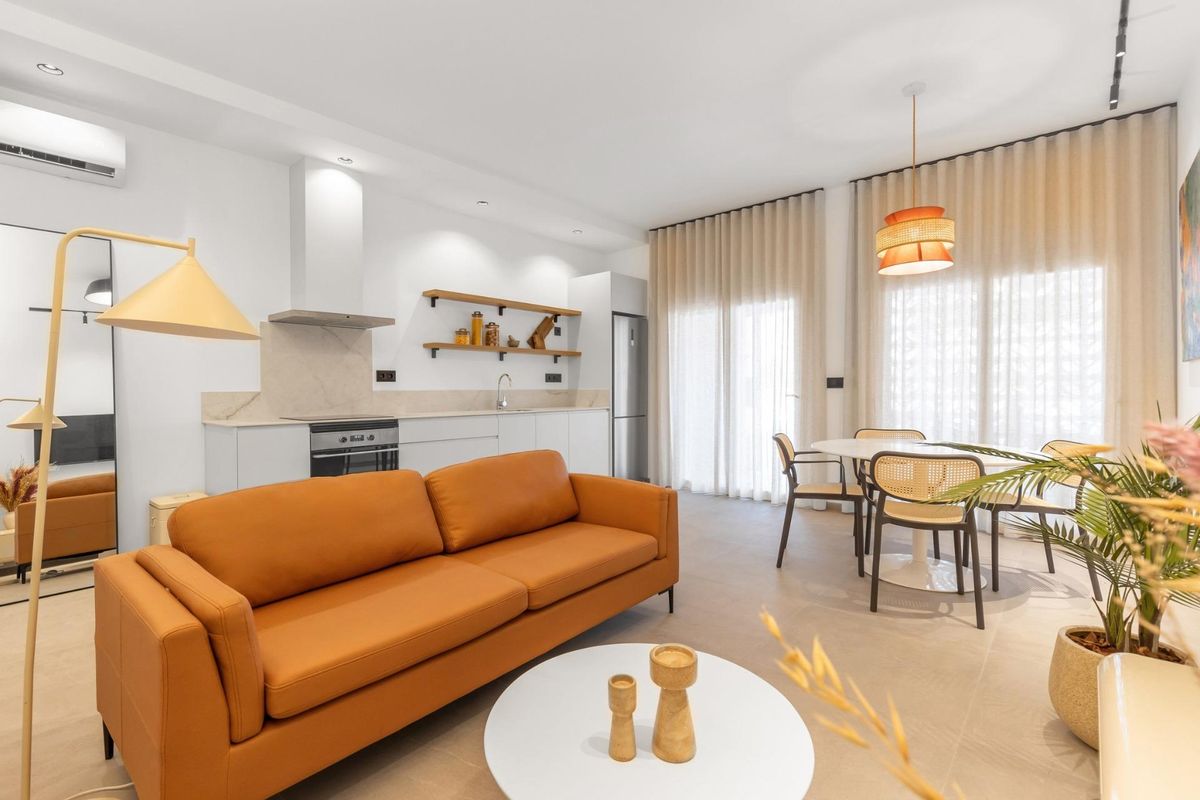 Modern új építésű apartmanok mindössze 150 méterre a tengertől Torreviejában