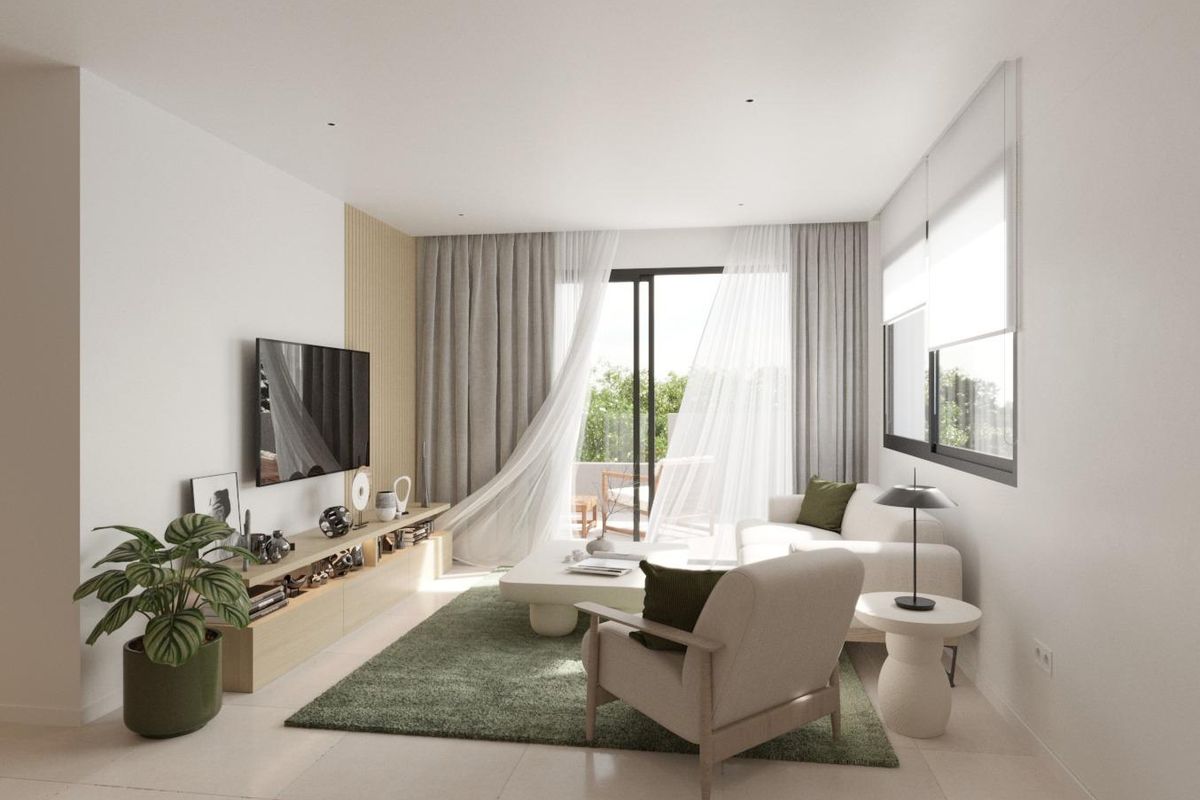 Ruime woonkamer in de 2-slaapkamer bungalow, met stijlvolle decoratie en natuurlijk licht in Torrevieja.