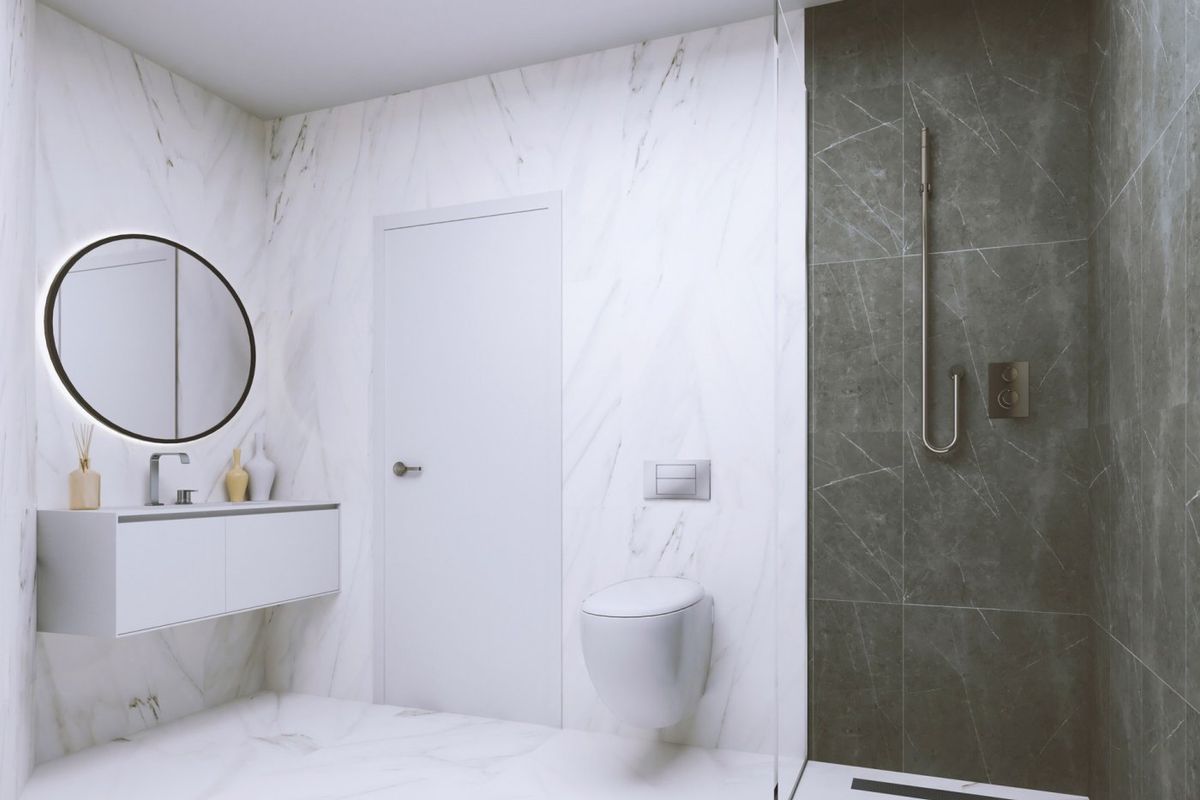 Modern bathroom with sleek design, featuring a shower and contemporary fixtures in Baños y Mendigo villa.